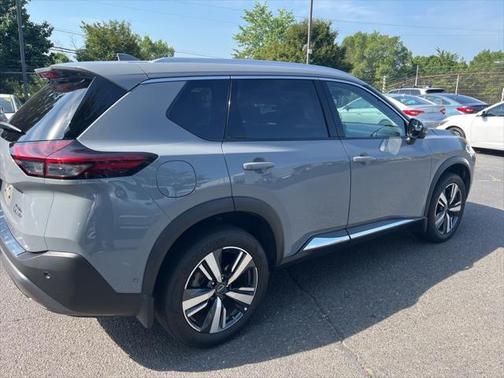 2022 Nissan Rogue SL