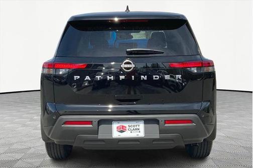 2025 Nissan Pathfinder S FWD