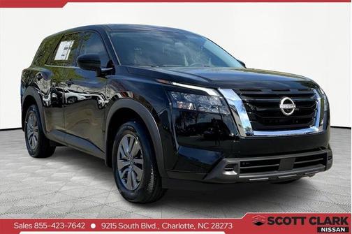 2025 Nissan Pathfinder S FWD
