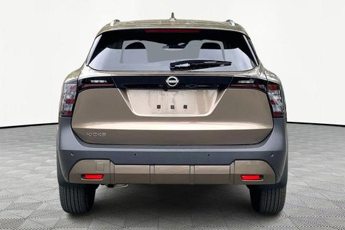Canyon Bronze Metallic 2025 Nissan Kicks SV