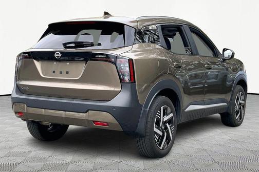 Canyon Bronze Metallic 2025 Nissan Kicks SV