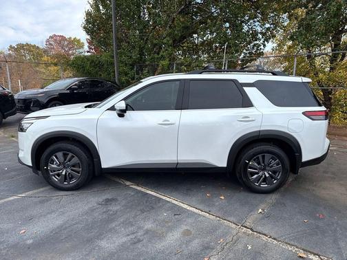 2025 Nissan Pathfinder SV FWD