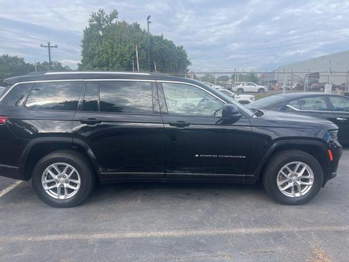 2021 Jeep Grand Cherokee L Laredo