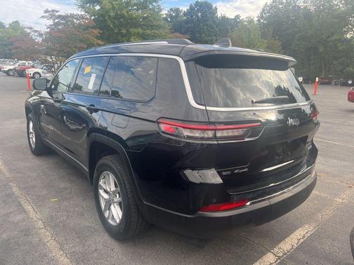 2021 Jeep Grand Cherokee L Laredo