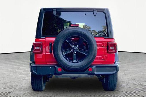 Firecracker Red Clearcoat 2022 Jeep Wrangler Unlimited Sport Altitude