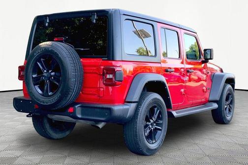 Firecracker Red Clearcoat 2022 Jeep Wrangler Unlimited Sport Altitude