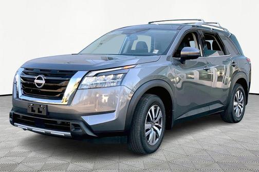 2023 Nissan Pathfinder SL 4WD