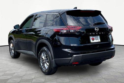 Super Black 2026 Nissan Rogue S