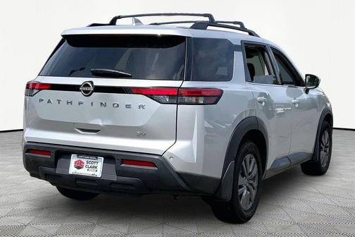 Brilliant Silver Metallic 2022 Nissan Pathfinder SV 2WD