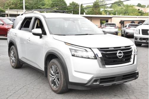 Brilliant Silver Metallic 2022 Nissan Pathfinder SV 2WD