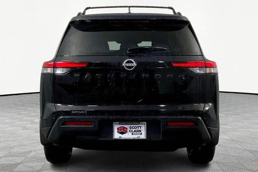 2022 Nissan Pathfinder SV 2WD