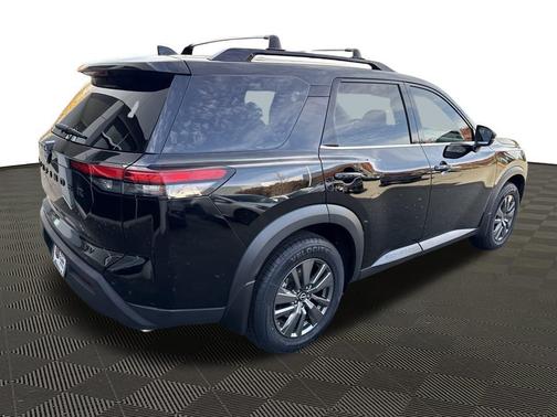 2022 Nissan Pathfinder SV 2WD