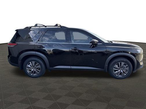 2022 Nissan Pathfinder SV 2WD
