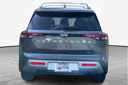 2025 Nissan Pathfinder SL FWD