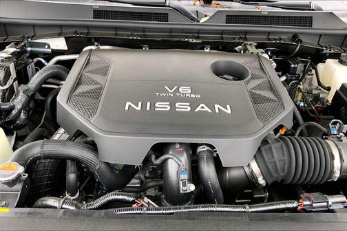 Aspen White Tricoat 2026 Nissan Armada PRO-4X