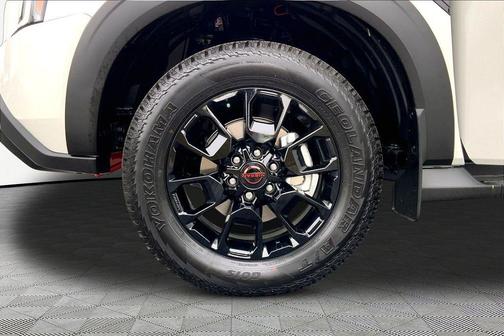 Aspen White Tricoat 2026 Nissan Armada PRO-4X