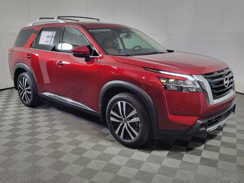 2025 Nissan Pathfinder Platinum 4WD