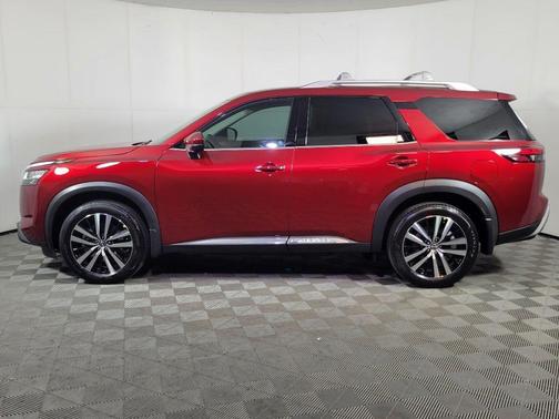 2025 Nissan Pathfinder Platinum 4WD
