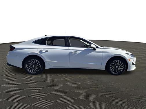 2023 Hyundai SONATA Hybrid SE