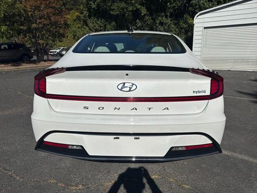 2023 Hyundai SONATA Hybrid SE