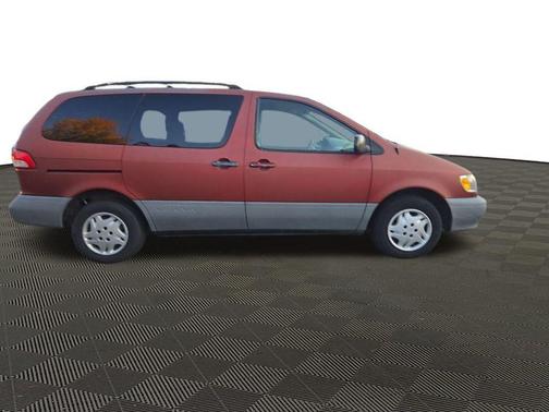 2001 Toyota Sienna LE