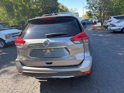 Gun Metallic 2018 Nissan Rogue SL