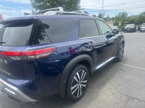 2024 Nissan Pathfinder Platinum 4WD