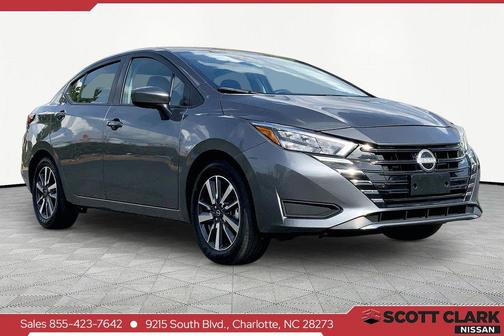 Gun Metallic 2025 Nissan Versa 1.6 SV