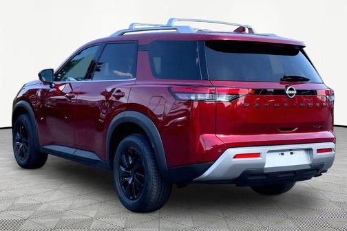 Scarlet Ember Tintcoat 2023 Nissan Pathfinder SL 4WD