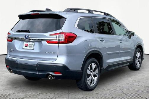Ice Silver Metallic 2023 Subaru Ascent Premium 7-Passenger