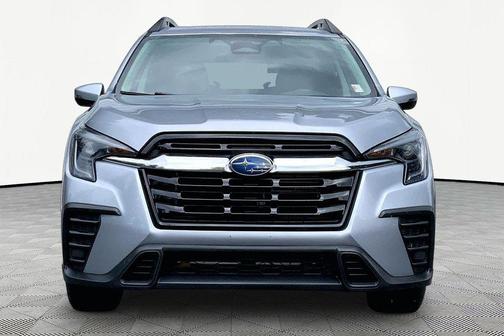Ice Silver Metallic 2023 Subaru Ascent Premium 7-Passenger