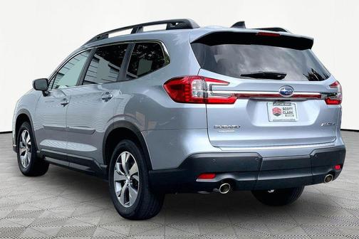 Ice Silver Metallic 2023 Subaru Ascent Premium 7-Passenger
