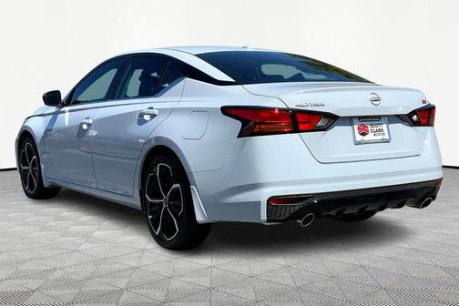 2025 Nissan Altima SR FWD