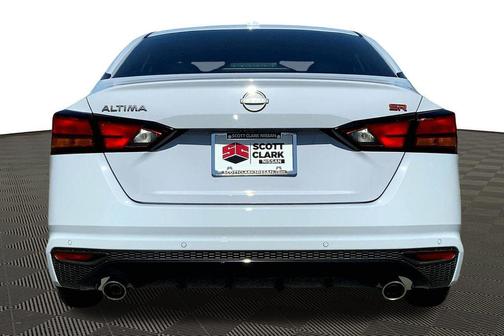 2025 Nissan Altima SR FWD
