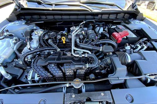 2025 Nissan Altima SR FWD