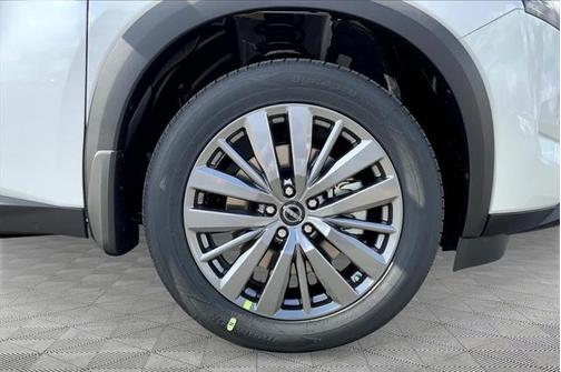 2025 Nissan Pathfinder SL FWD