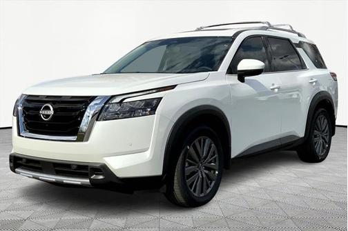 2025 Nissan Pathfinder SL FWD