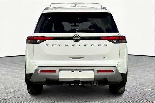 2025 Nissan Pathfinder SL FWD