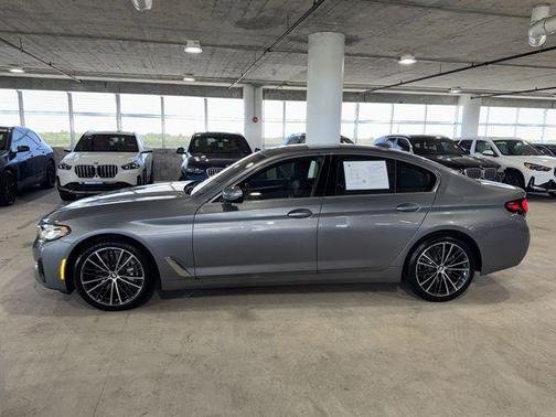 Skyscraper Gray Metallic 2023 BMW 540 i xDrive
