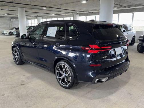 Carbon Black Metallic 2024 BMW X5 PHEV xDrive50e
