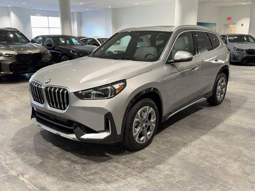 Space Silver Metallic 2026 BMW X1 xDrive28i