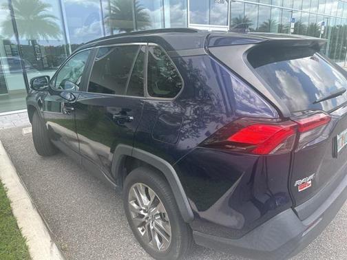 2020 Toyota RAV4 XLE Premium
