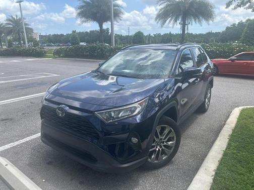 2020 Toyota RAV4 XLE Premium