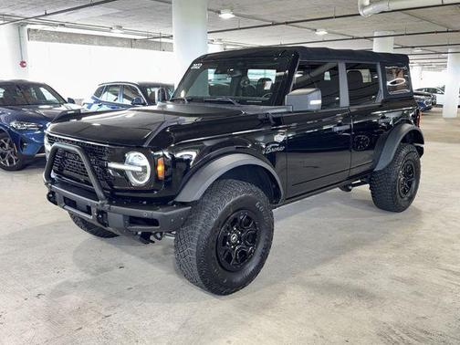 Shadow Black 2022 Ford Bronco Wildtrak