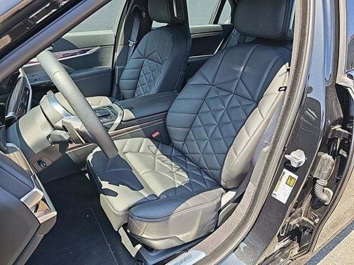 2024 BMW 740 i