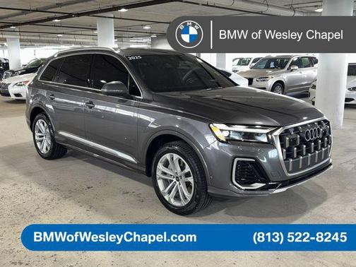 Samurai Gray Metallic 2025 Audi Q7 45 Premium