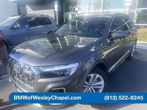 Samurai Gray Metallic 2025 Audi Q7 45 Premium