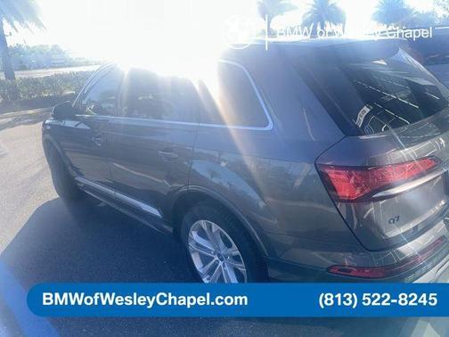 Samurai Gray Metallic 2025 Audi Q7 45 Premium
