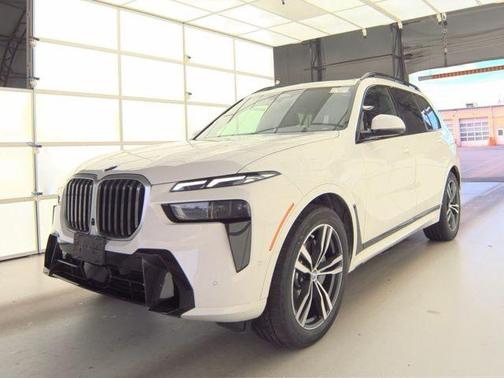 2025 BMW X7 xDrive40i