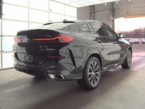 2025 BMW X6 xDrive40i